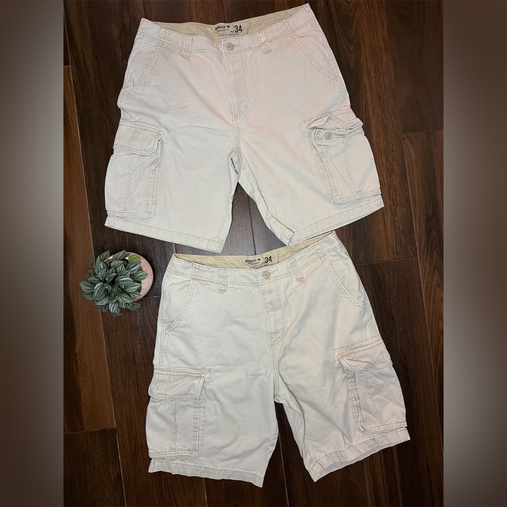Old Navy Men's Cargo Shorts - Light Tan Size 34 (2 pair)